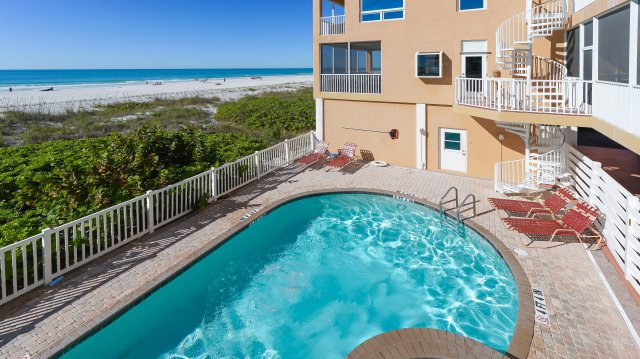 3 Condominium vacation rental located in Anna Maria Island 1