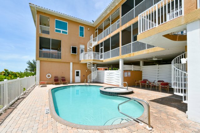 3 Condominium vacation rental located in Anna Maria Island 1