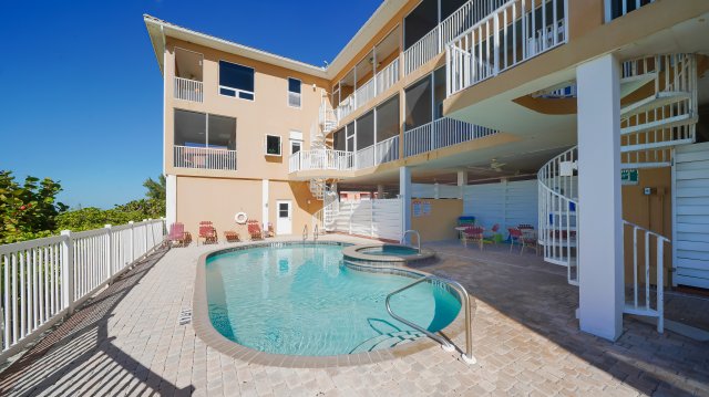 3 Condominium vacation rental located in Anna Maria Island 1