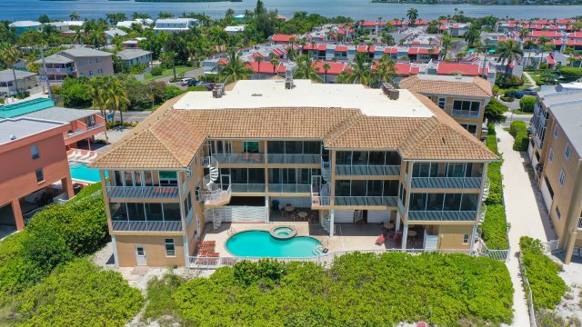 3 Condominium vacation rental located in Anna Maria Island 1