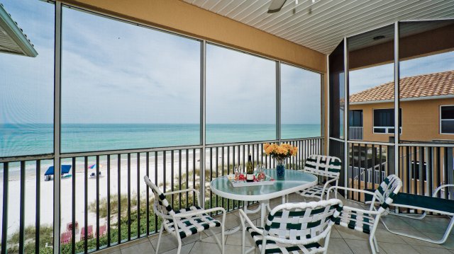 2 Condominium vacation rental located in Anna Maria Island 1