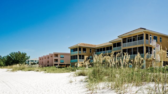 2 Condominium vacation rental located in Anna Maria Island 1