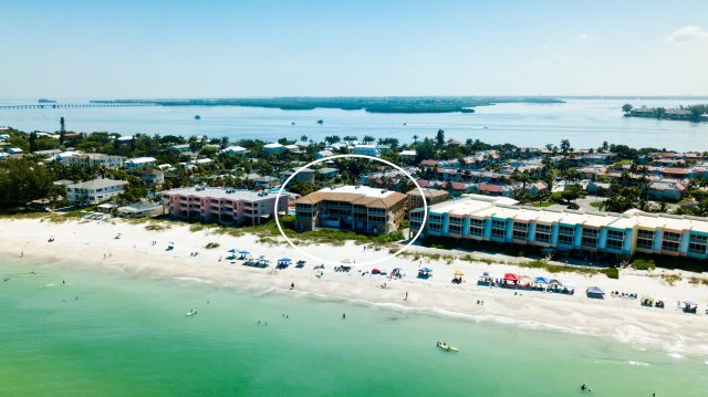 3 Condominium vacation rental located in Anna Maria Island 1