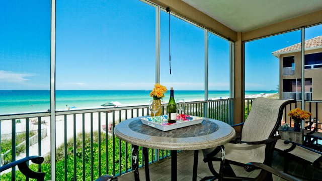 3 Condominium vacation rental located in Anna Maria Island 1