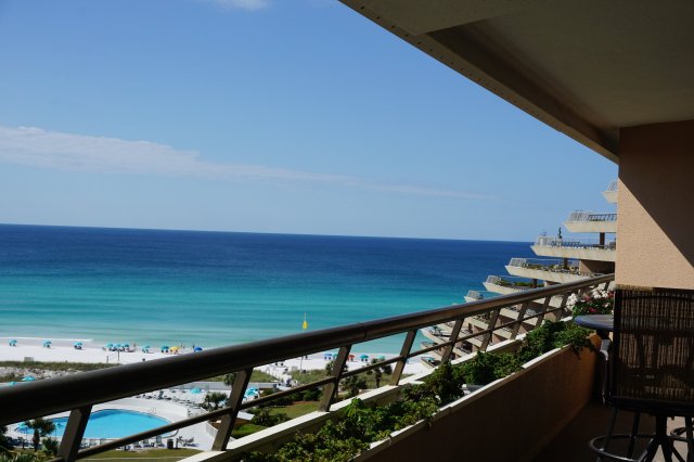 2 Condominium vacation rental located in Destin 1