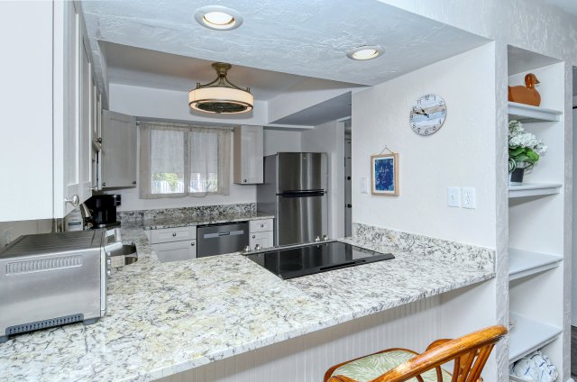 2 Condominium vacation rental located in Anna Maria Island 1