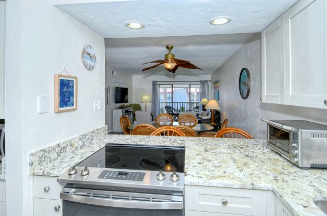 2 Condominium vacation rental located in Anna Maria Island 1