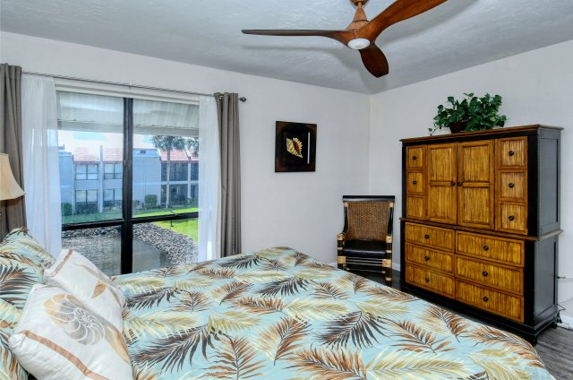 2 Condominium vacation rental located in Anna Maria Island 1