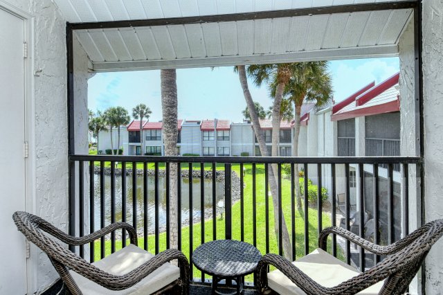 2 Condominium vacation rental located in Anna Maria Island 1