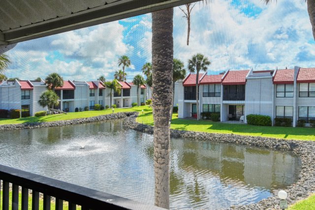 2 Condominium vacation rental located in Anna Maria Island 1