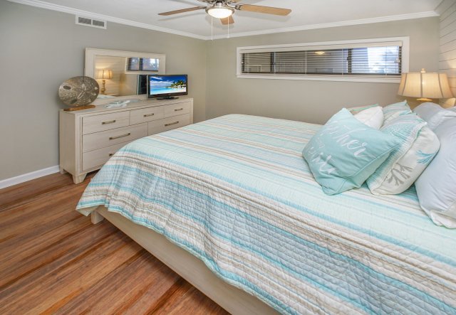 3 Condominium vacation rental located in Destin 1