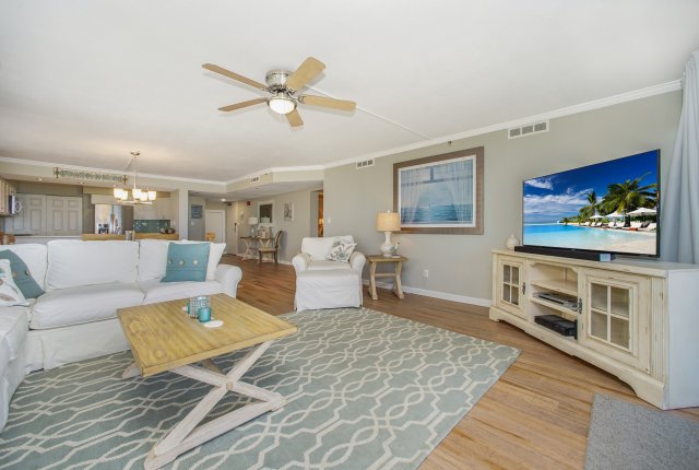 3 Condominium vacation rental located in Destin 1