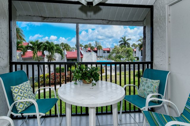 2 Condominium vacation rental located in Anna Maria Island 1