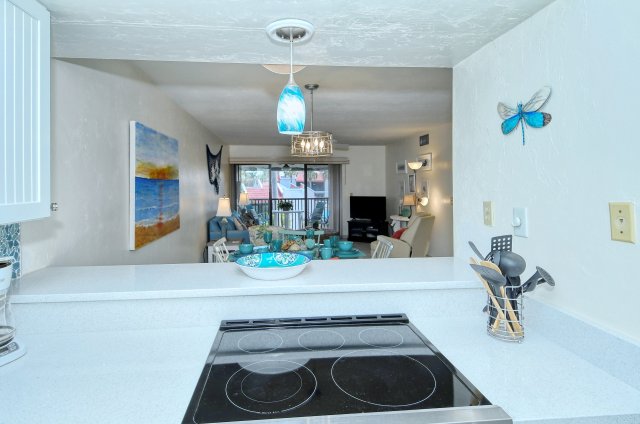 2 Condominium vacation rental located in Anna Maria Island 1