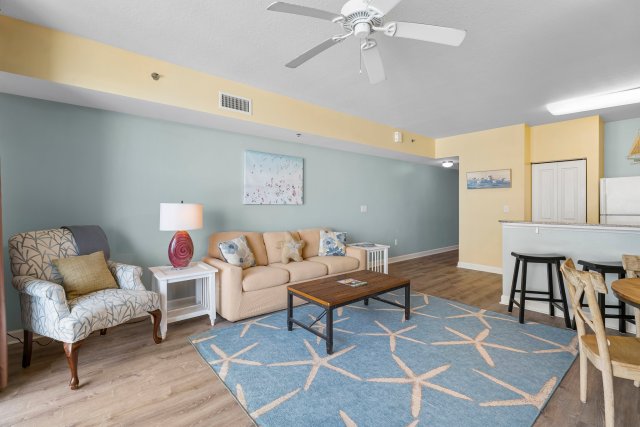 2 Condominium vacation rental located in Panama City Beach 1