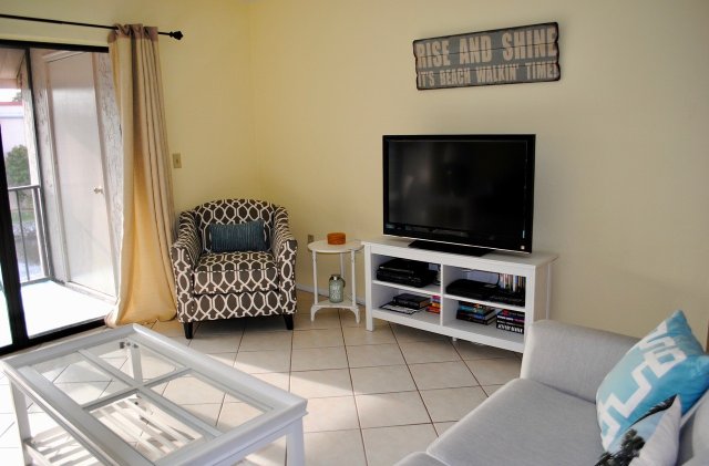 2 Condominium vacation rental located in Anna Maria Island 1