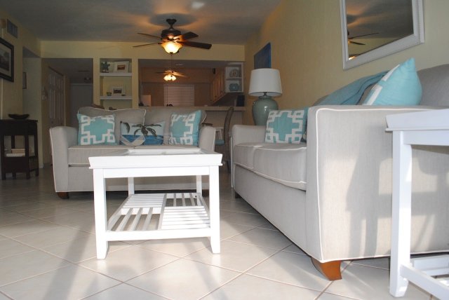 2 Condominium vacation rental located in Anna Maria Island 1