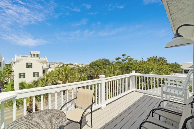 4 House vacation rental located in Destin 1