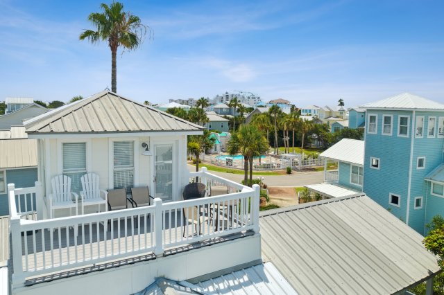 4 House vacation rental located in Destin 1