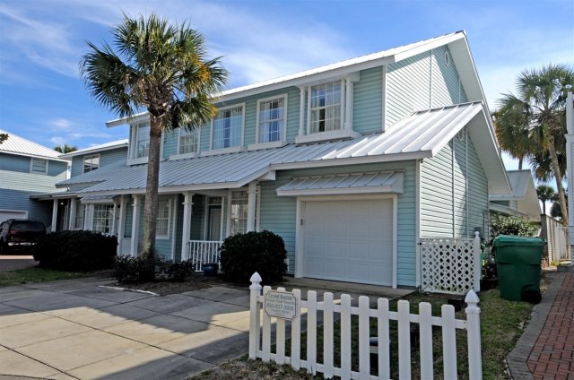 6 House vacation rental located in Destin 1