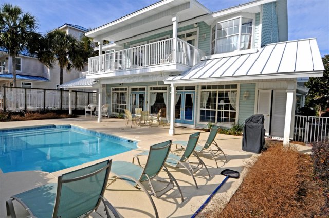 6 House vacation rental located in Destin 1