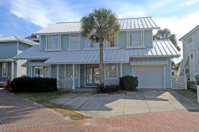 6 House vacation rental located in Destin 1