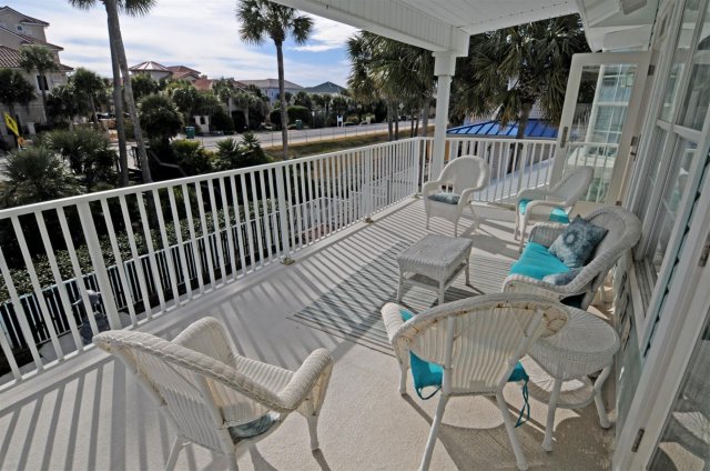 6 House vacation rental located in Destin 1