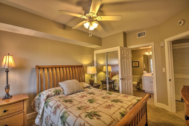 2 Condominium vacation rental located in Panama City Beach 1