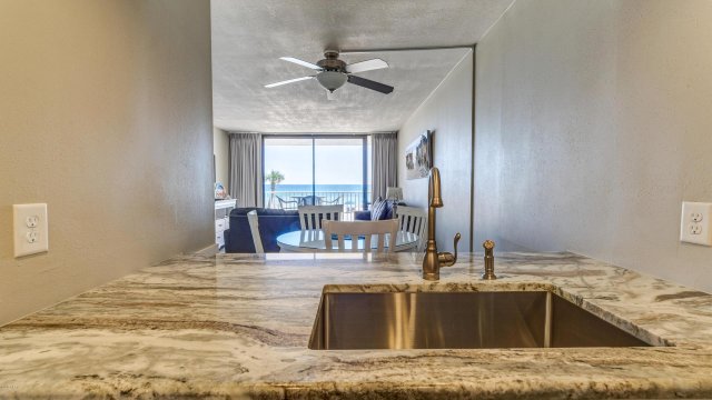 1 Condominium vacation rental located in Panama City Beach 1