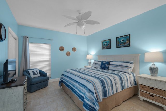 2 Condominium vacation rental located in Panama City Beach 1