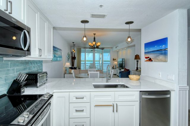 2 Condominium vacation rental located in Longboat Key 1