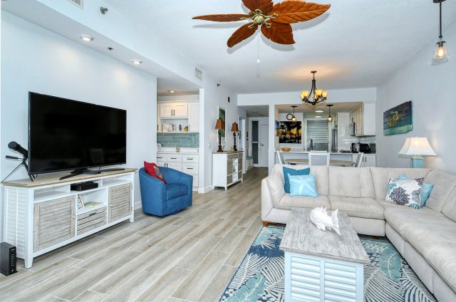 2 Condominium vacation rental located in Longboat Key 1