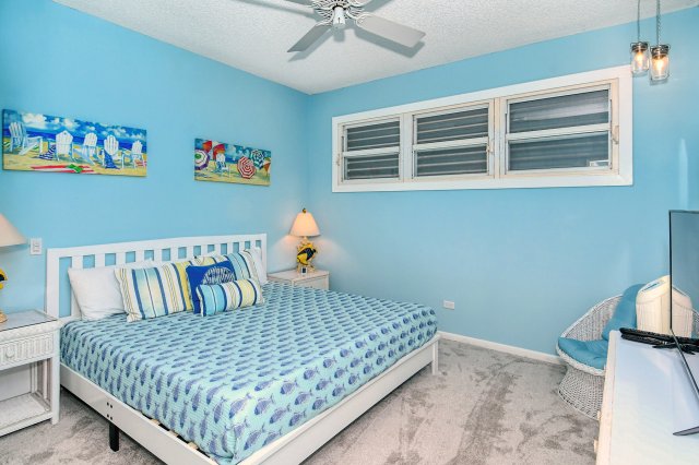 2 Condominium vacation rental located in Longboat Key 1