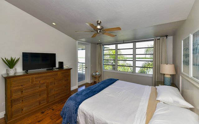 2 Condominium vacation rental located in Longboat Key 1