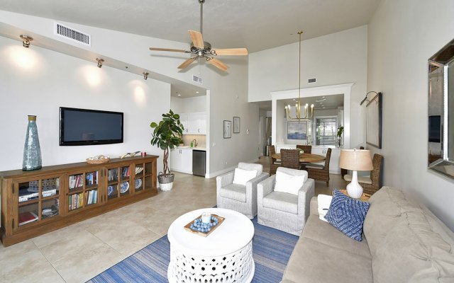 2 Condominium vacation rental located in Longboat Key 1