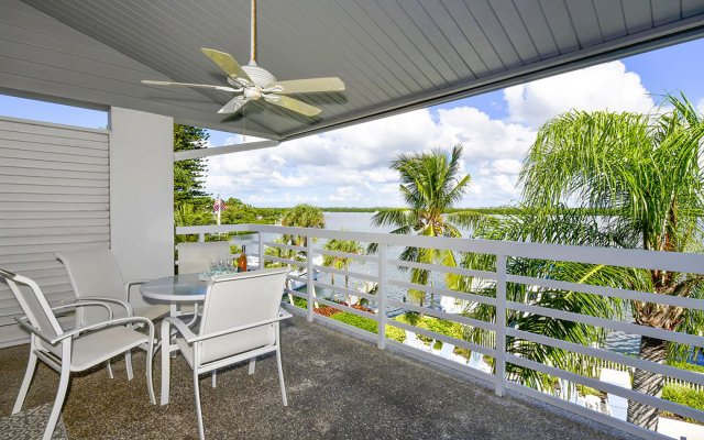 2 Condominium vacation rental located in Longboat Key 1