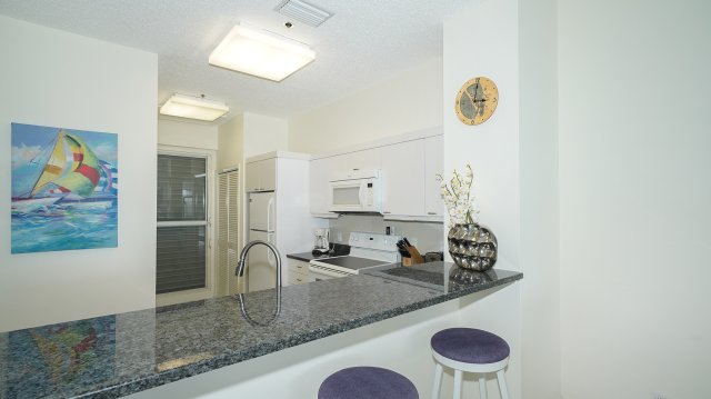 2 Condominium vacation rental located in Longboat Key 1