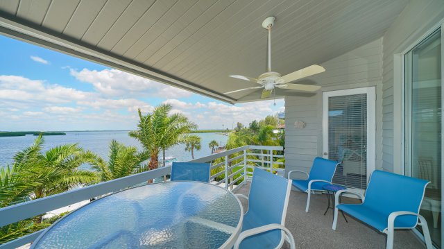 2 Condominium vacation rental located in Longboat Key 1