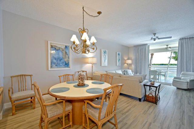 2 Condominium vacation rental located in Longboat Key 1