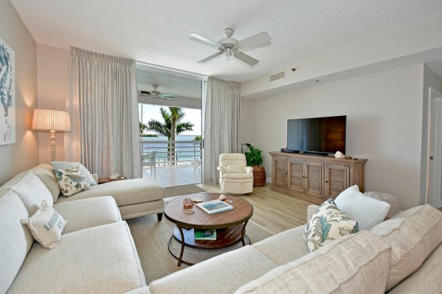 2 Condominium vacation rental located in Longboat Key 1