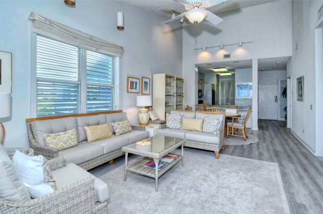 2 Condominium vacation rental located in Longboat Key 1