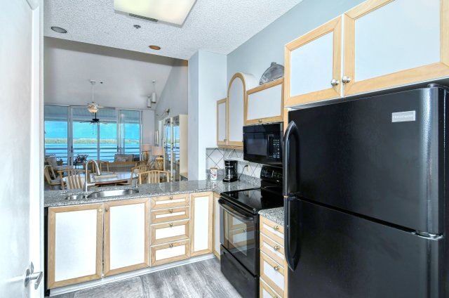 2 Condominium vacation rental located in Longboat Key 1