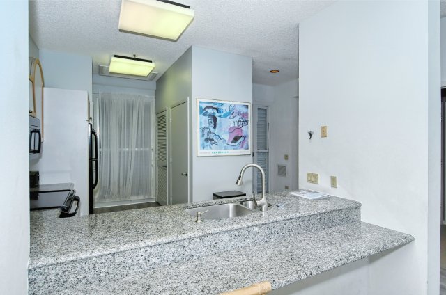 2 Condominium vacation rental located in Longboat Key 1