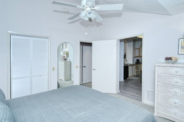 2 Condominium vacation rental located in Longboat Key 1