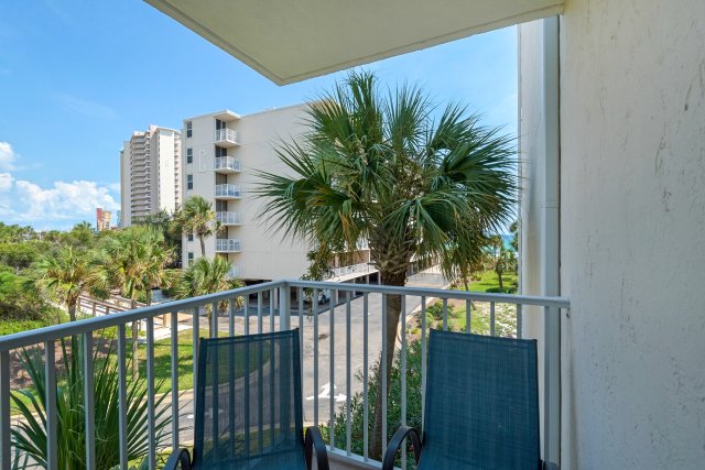 2 Condominium vacation rental located in Panama City Beach 1