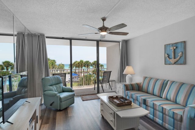 2 Condominium vacation rental located in Panama City Beach 1