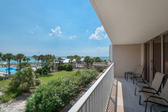 2 Condominium vacation rental located in Panama City Beach 1