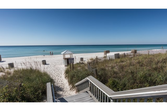 2 Condominium vacation rental located in Panama City Beach 1