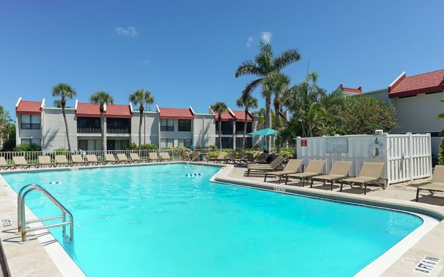 2 Condominium vacation rental located in Anna Maria Island 1