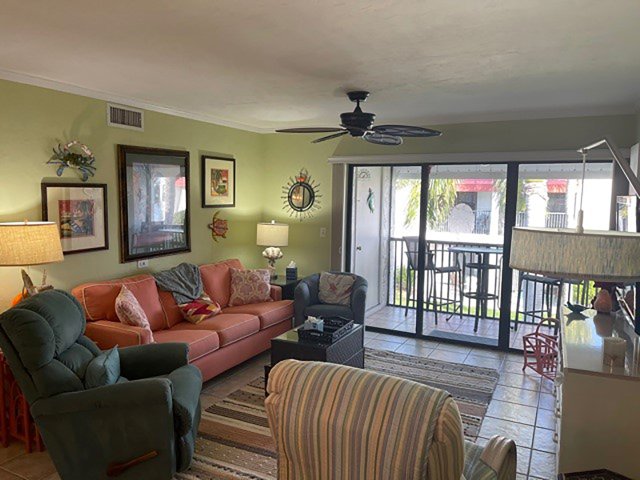 2 Condominium vacation rental located in Anna Maria Island 1